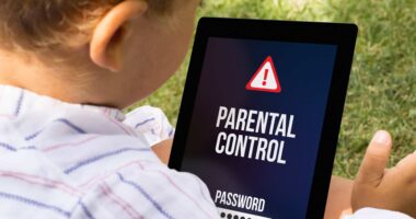 Keeping Your Kids’ Phone Time And Social Media Presences Under Control