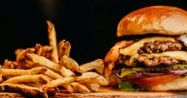 5 Unhealthy Reasons Restaurant Food Tastes Yummy